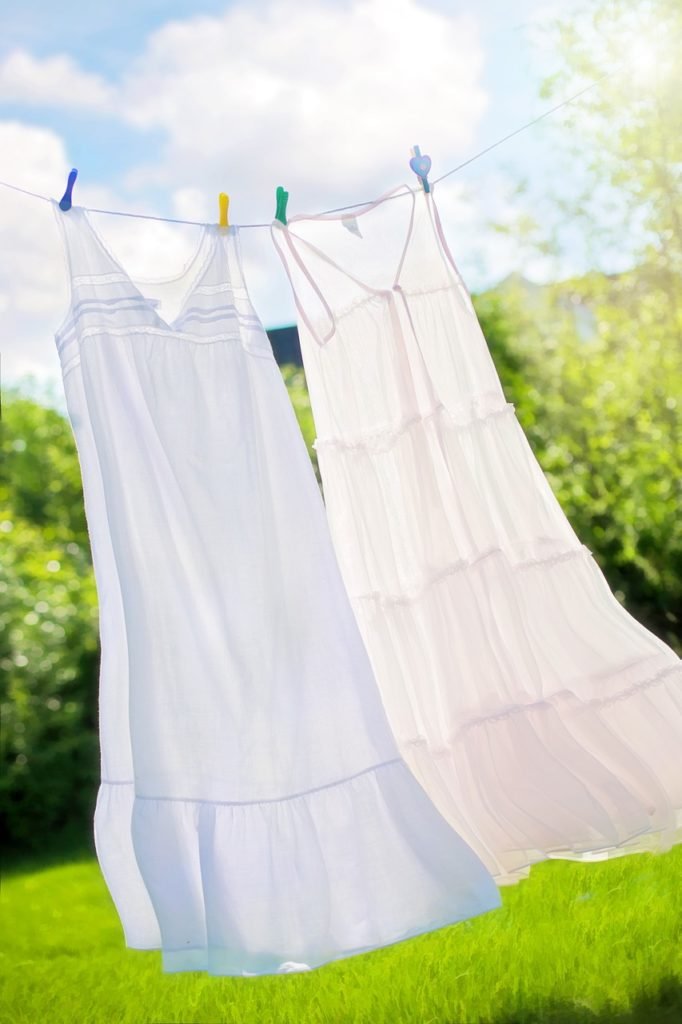 clothesline, summer, nighties-804811.jpg